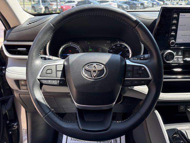 used 2022 Toyota Highlander Hybrid car, priced at $34,540