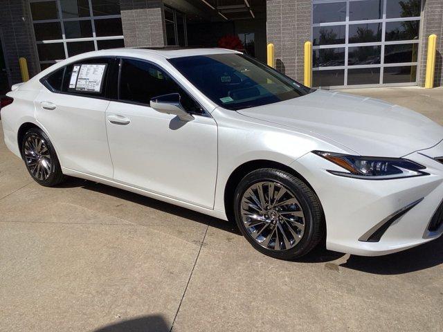 new 2024 Lexus ES 300h car, priced at $56,005