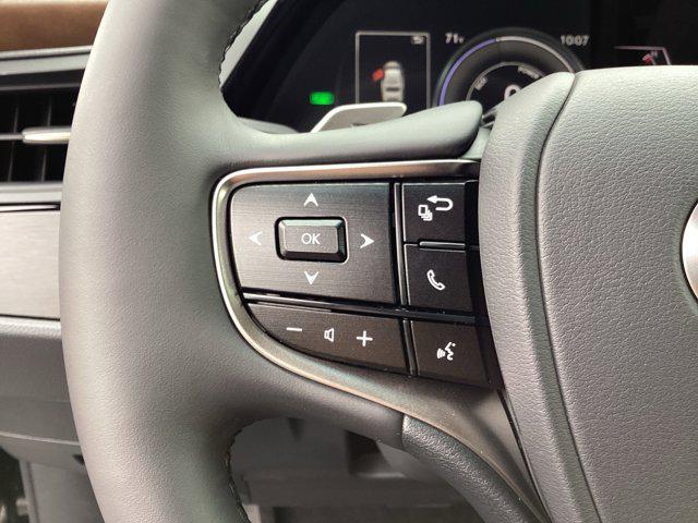 new 2025 Lexus ES 300h car, priced at $47,524