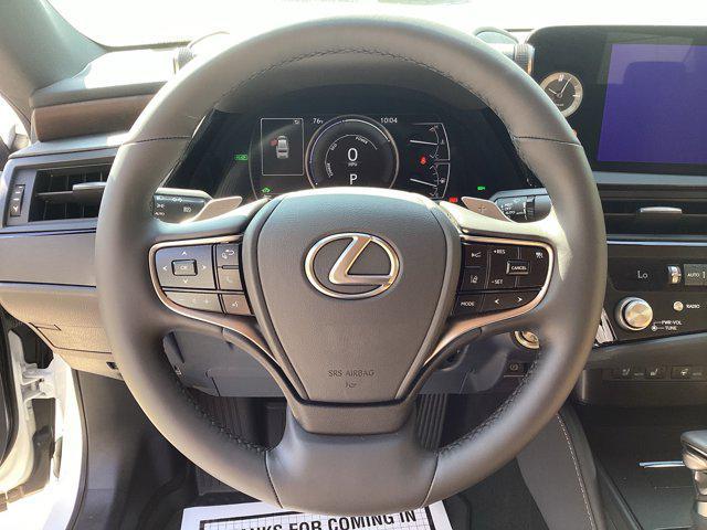 new 2025 Lexus ES 300h car, priced at $53,284