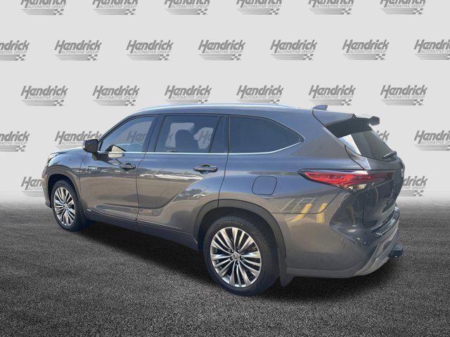 used 2020 Toyota Highlander Hybrid car, priced at $32,999