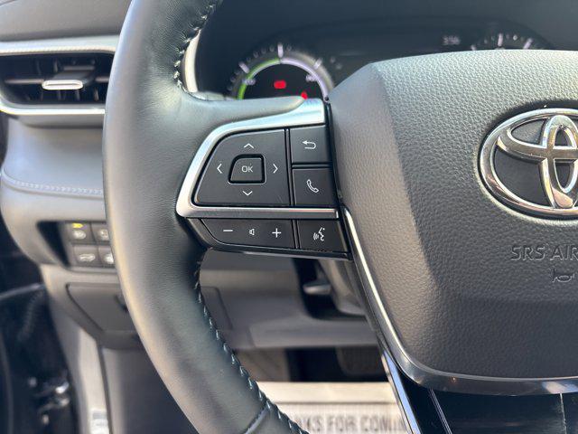 used 2020 Toyota Highlander Hybrid car, priced at $32,999
