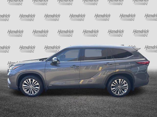 used 2020 Toyota Highlander Hybrid car, priced at $32,999