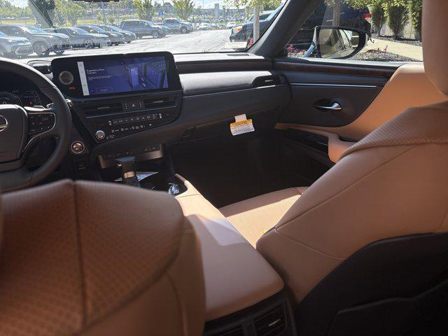 new 2025 Lexus ES 300h car, priced at $48,300