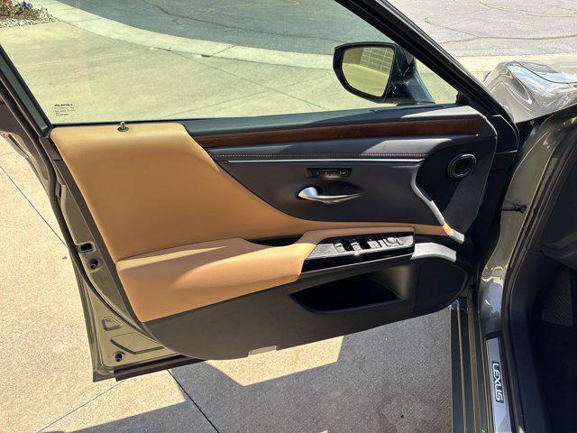 new 2025 Lexus ES 350 car, priced at $46,425