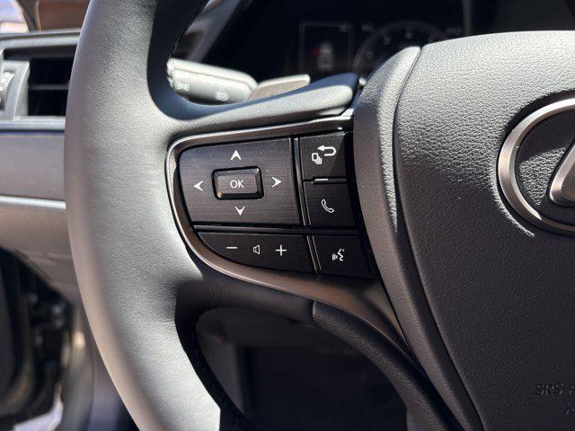 new 2025 Lexus ES 350 car, priced at $46,425