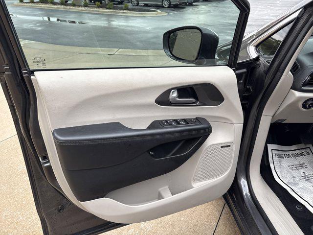 used 2018 Chrysler Pacifica Hybrid car, priced at $18,927