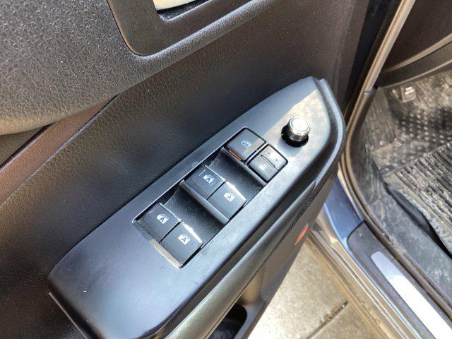 used 2019 Toyota Highlander car, priced at $23,161