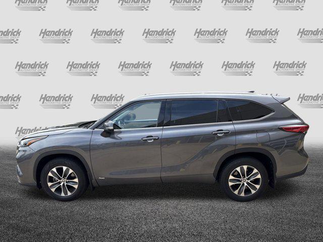 used 2022 Toyota Highlander Hybrid car, priced at $34,114