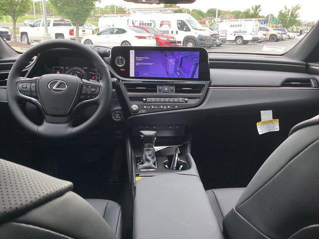 new 2025 Lexus ES 300h car, priced at $53,159