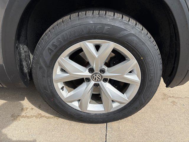 used 2018 Volkswagen Atlas car, priced at $13,691