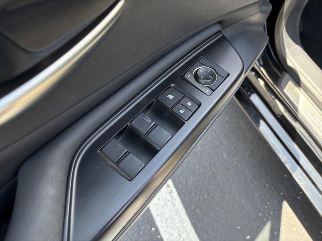 used 2019 Lexus ES 300h car, priced at $33,358