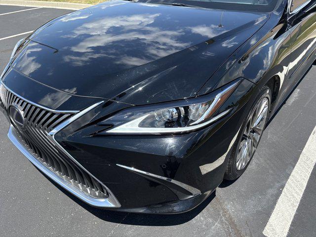 used 2019 Lexus ES 300h car, priced at $33,358
