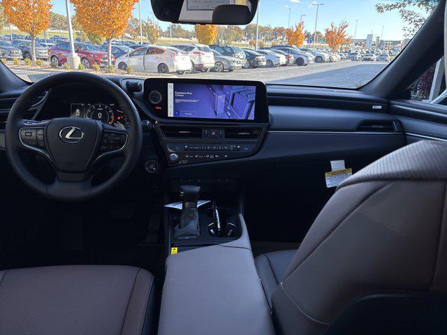 new 2025 Lexus ES 350 car, priced at $47,100