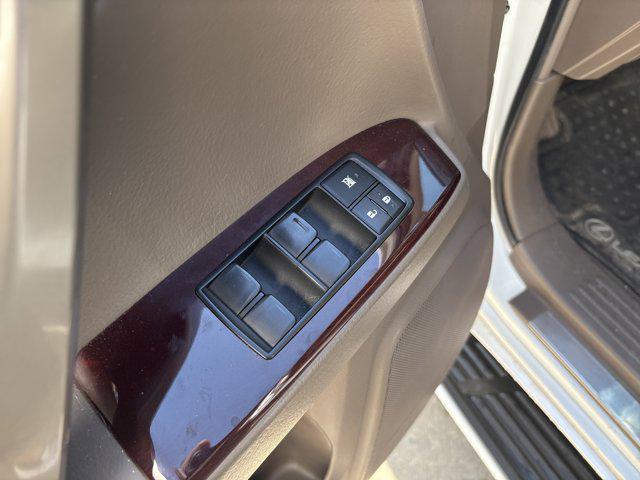 used 2017 Lexus GX 460 car, priced at $27,416
