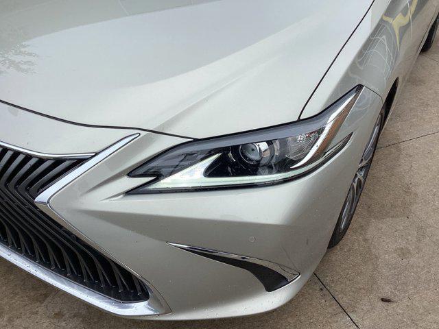used 2019 Lexus ES 350 car, priced at $26,144