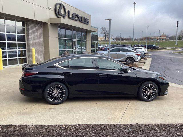 used 2024 Lexus ES 350 car, priced at $40,762