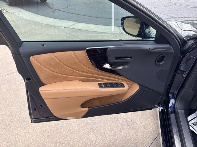 new 2025 Lexus LS 500 car, priced at $106,015