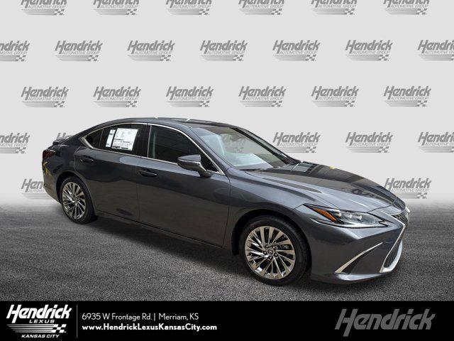 new 2025 Lexus ES 300h car, priced at $54,549