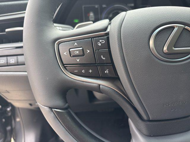 new 2025 Lexus ES 300h car, priced at $54,549