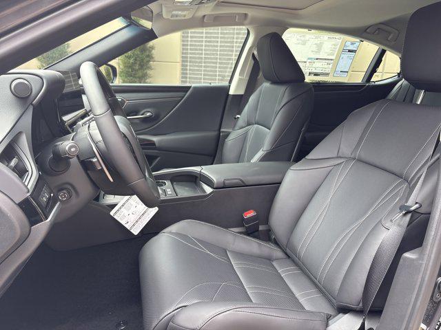 new 2025 Lexus ES 300h car, priced at $54,549