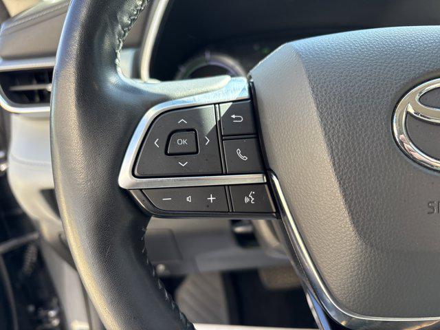 used 2020 Toyota Highlander Hybrid car, priced at $31,604