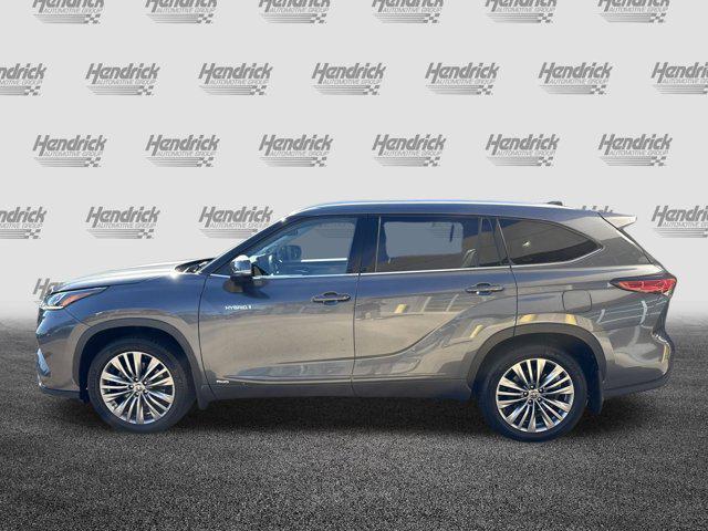 used 2020 Toyota Highlander Hybrid car, priced at $31,604