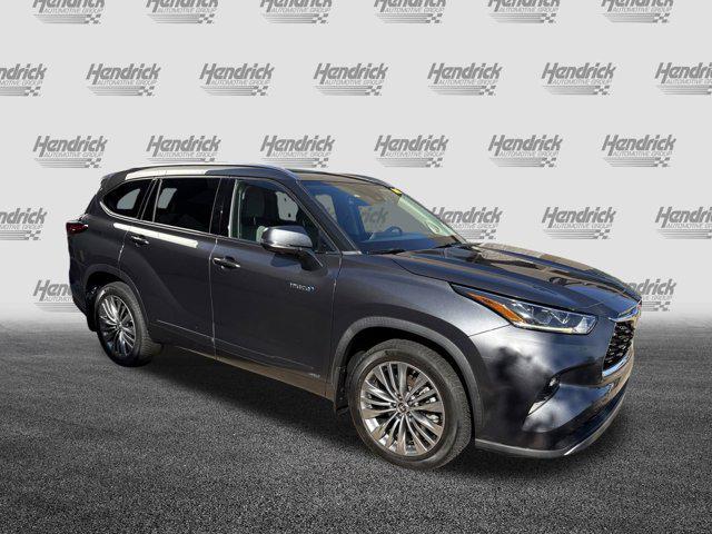 used 2020 Toyota Highlander Hybrid car, priced at $31,604