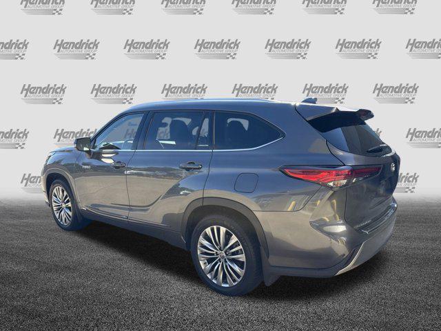 used 2020 Toyota Highlander Hybrid car, priced at $31,604
