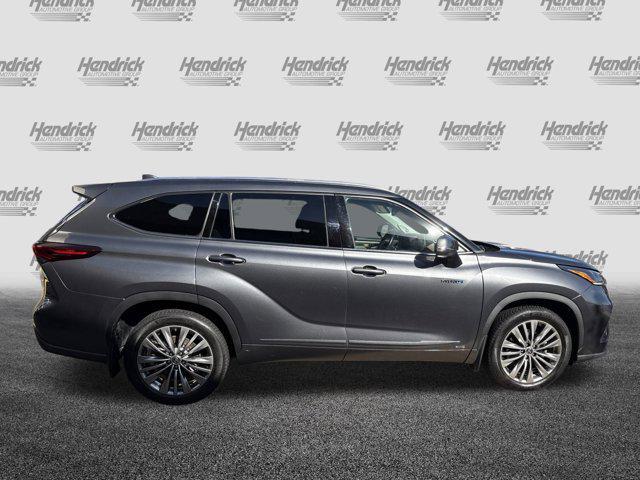 used 2020 Toyota Highlander Hybrid car, priced at $31,604