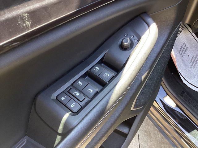 used 2022 Jeep Grand Cherokee car, priced at $32,849