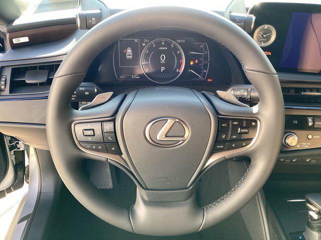 new 2025 Lexus ES 350 car, priced at $50,644