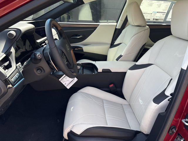 new 2025 Lexus ES 300h car, priced at $50,709