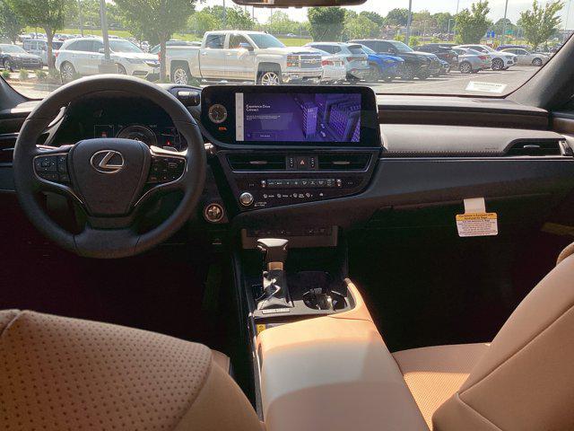new 2025 Lexus ES 300h car, priced at $50,909