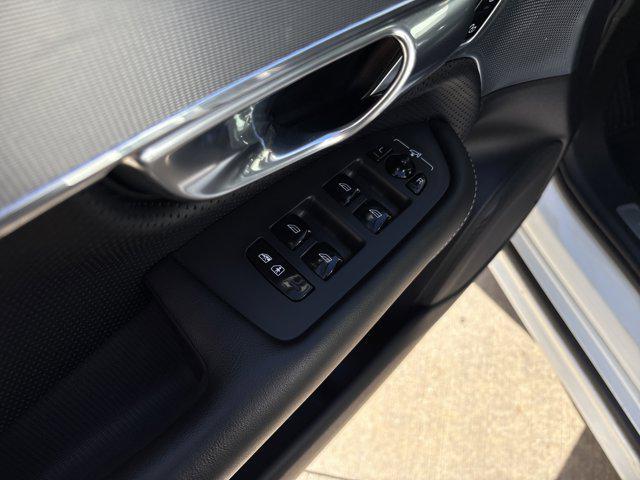 used 2022 Volvo XC90 Recharge Plug-In Hybrid car, priced at $48,580