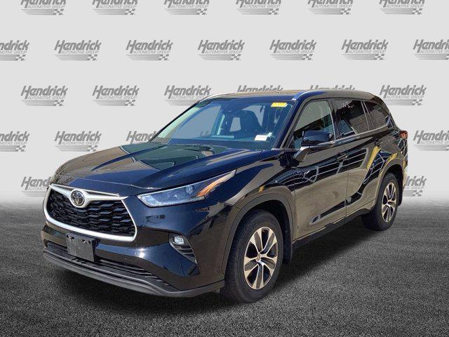 used 2021 Toyota Highlander car, priced at $34,806