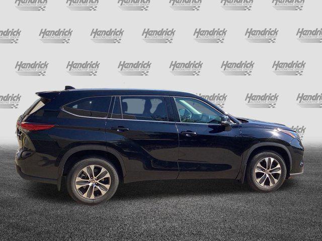 used 2021 Toyota Highlander car, priced at $34,806