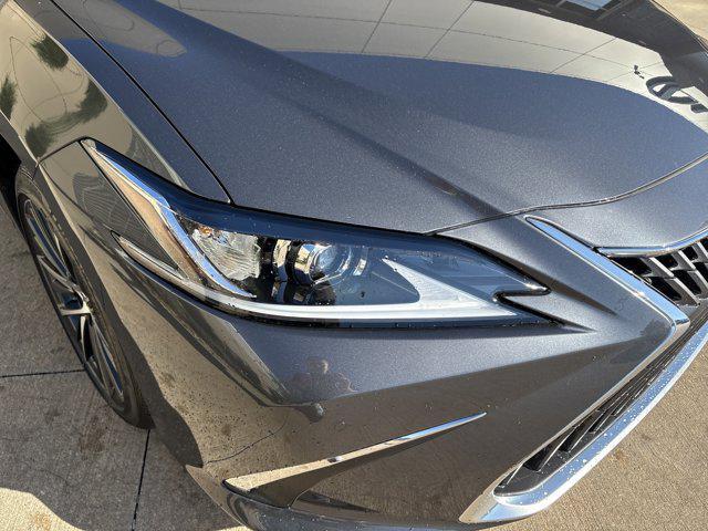 new 2025 Lexus ES 300h car, priced at $48,300