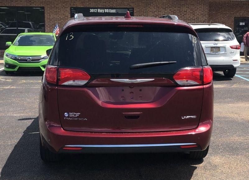 used 2017 Chrysler Pacifica car, priced at $25,950