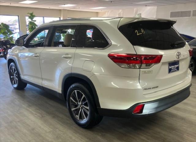 used 2019 Toyota Highlander car, priced at $29,950
