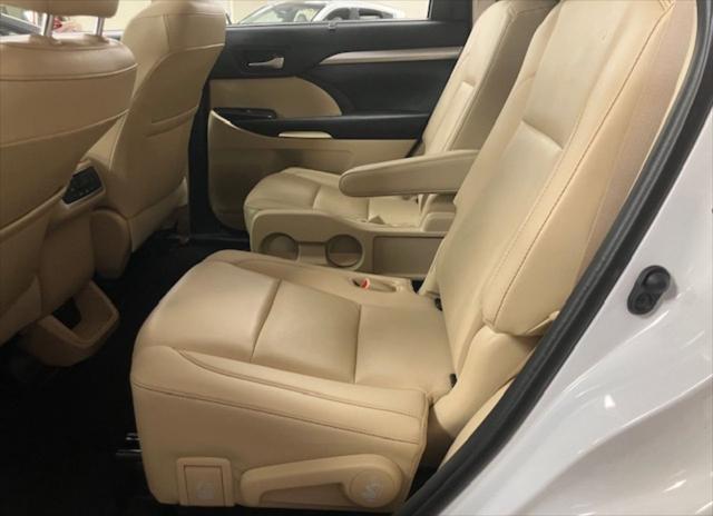 used 2019 Toyota Highlander car, priced at $29,950