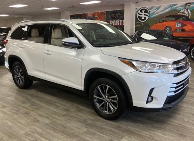 used 2019 Toyota Highlander car, priced at $29,950