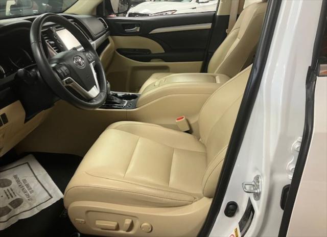 used 2019 Toyota Highlander car, priced at $29,950
