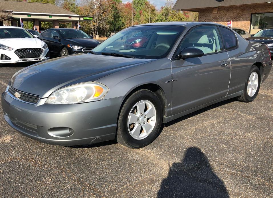 used 2006 Chevrolet Monte Carlo car, priced at $6,950