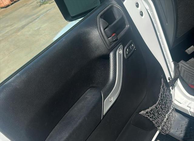 used 2015 Jeep Wrangler Unlimited car, priced at $29,950