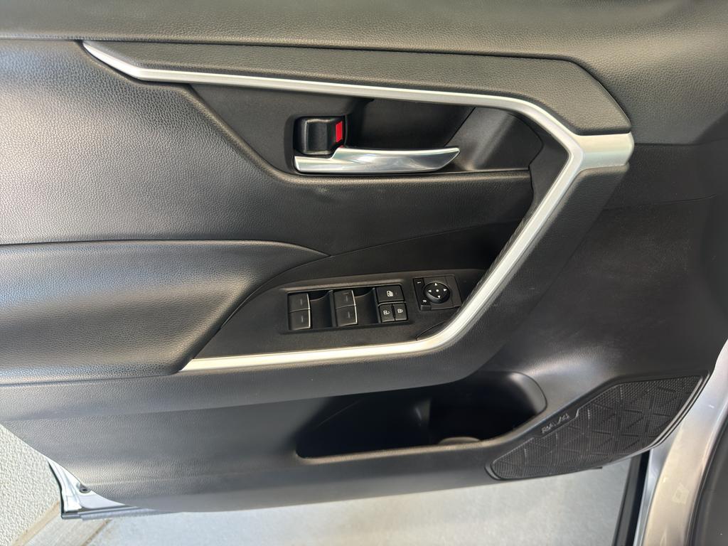 used 2022 Toyota RAV4 car, priced at $31,124