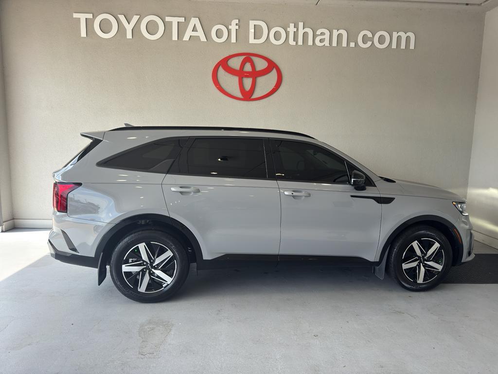 used 2023 Kia Sorento car, priced at $32,985