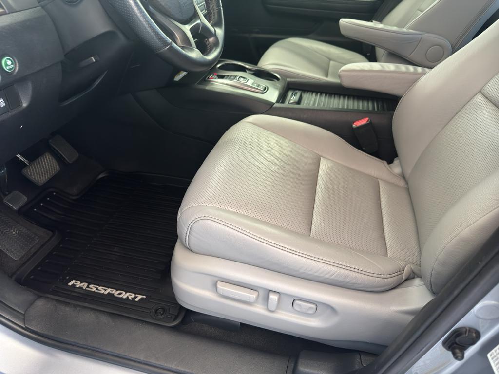 used 2023 Honda Passport car, priced at $31,612