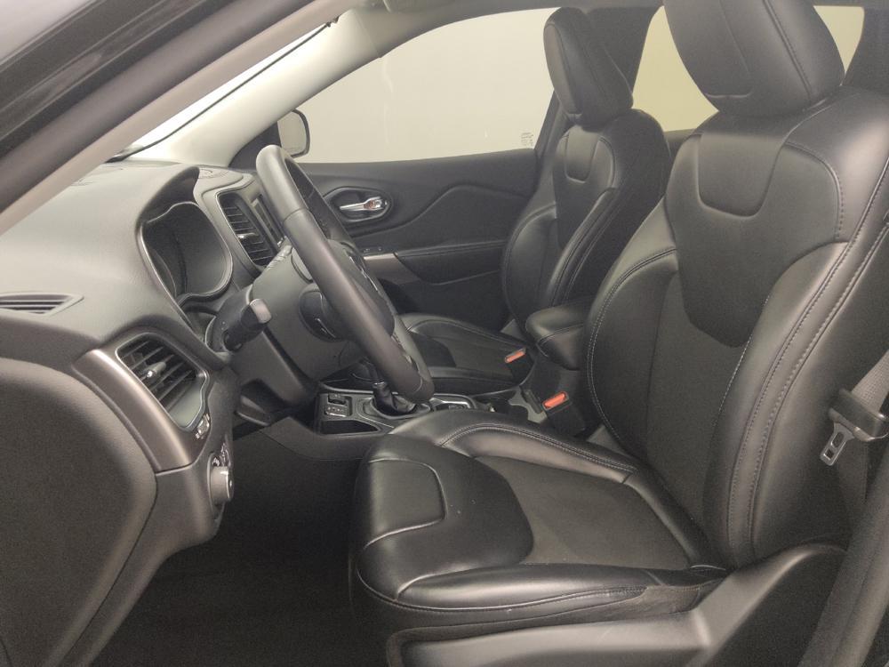 used 2020 Jeep Cherokee car, priced at $18,195