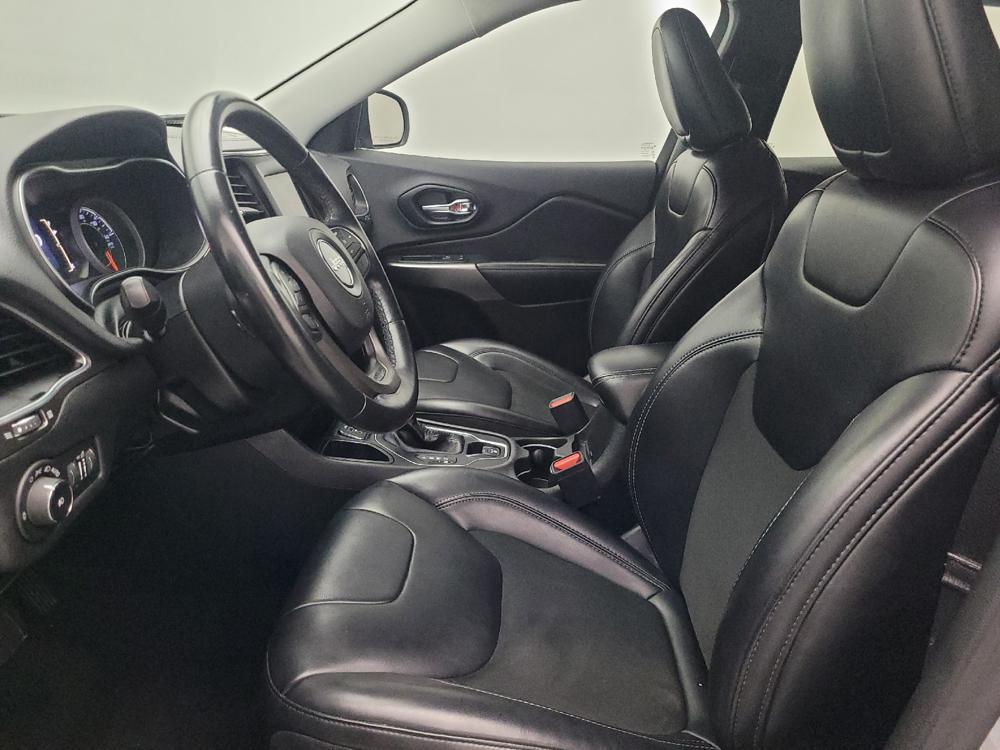 used 2019 Jeep Cherokee car, priced at $16,495